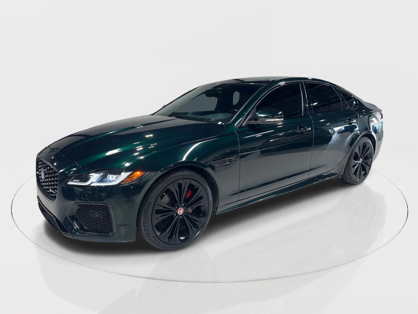 2022 JAGUAR XF SEDAN 4-CYL, TURBO, 2.0 LITER P300 R-DYNAMIC SE SEDAN 4D