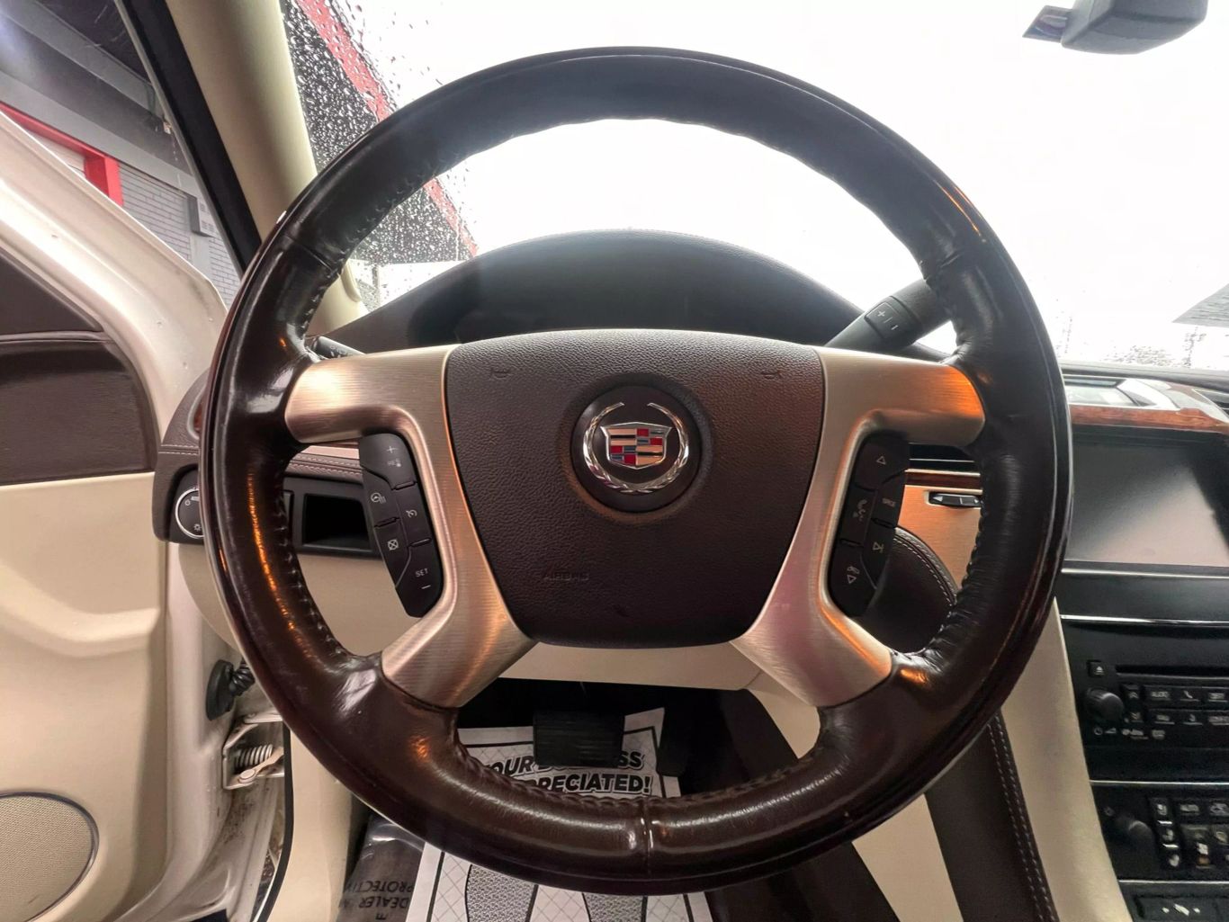 2013 Cadillac Escalade - Image 15