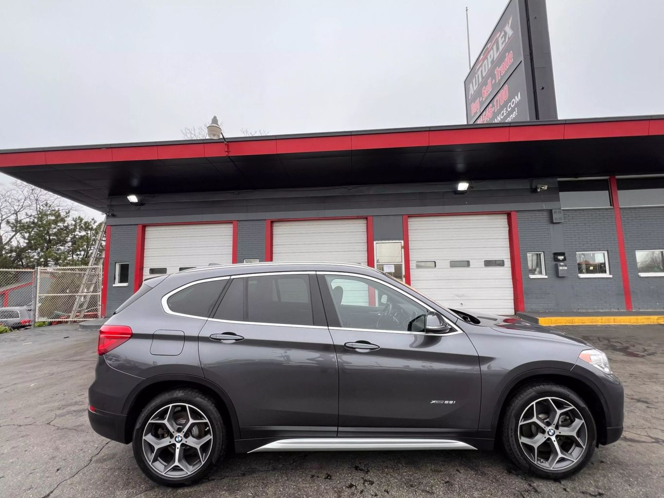 2017 Bmw X1 - Image 1
