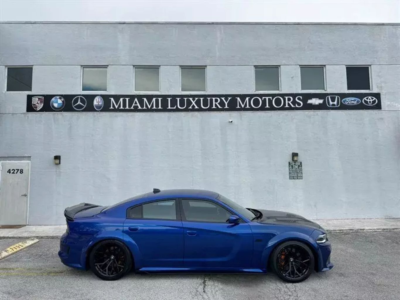 2020 Dodge Charger Scat Pack's photo