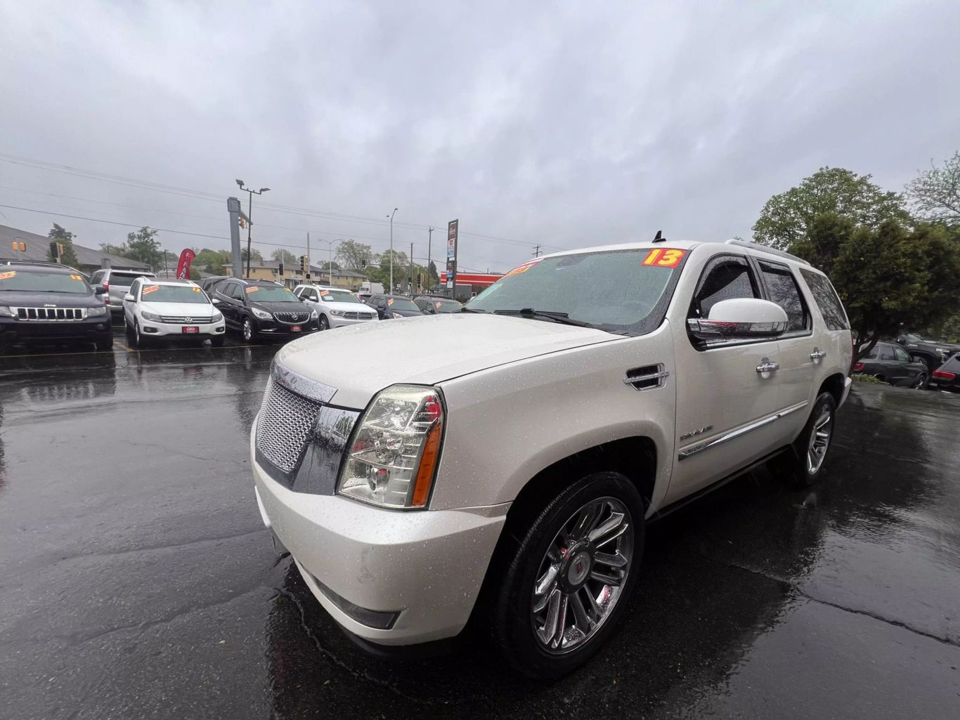 2013 Cadillac Escalade - Image 6