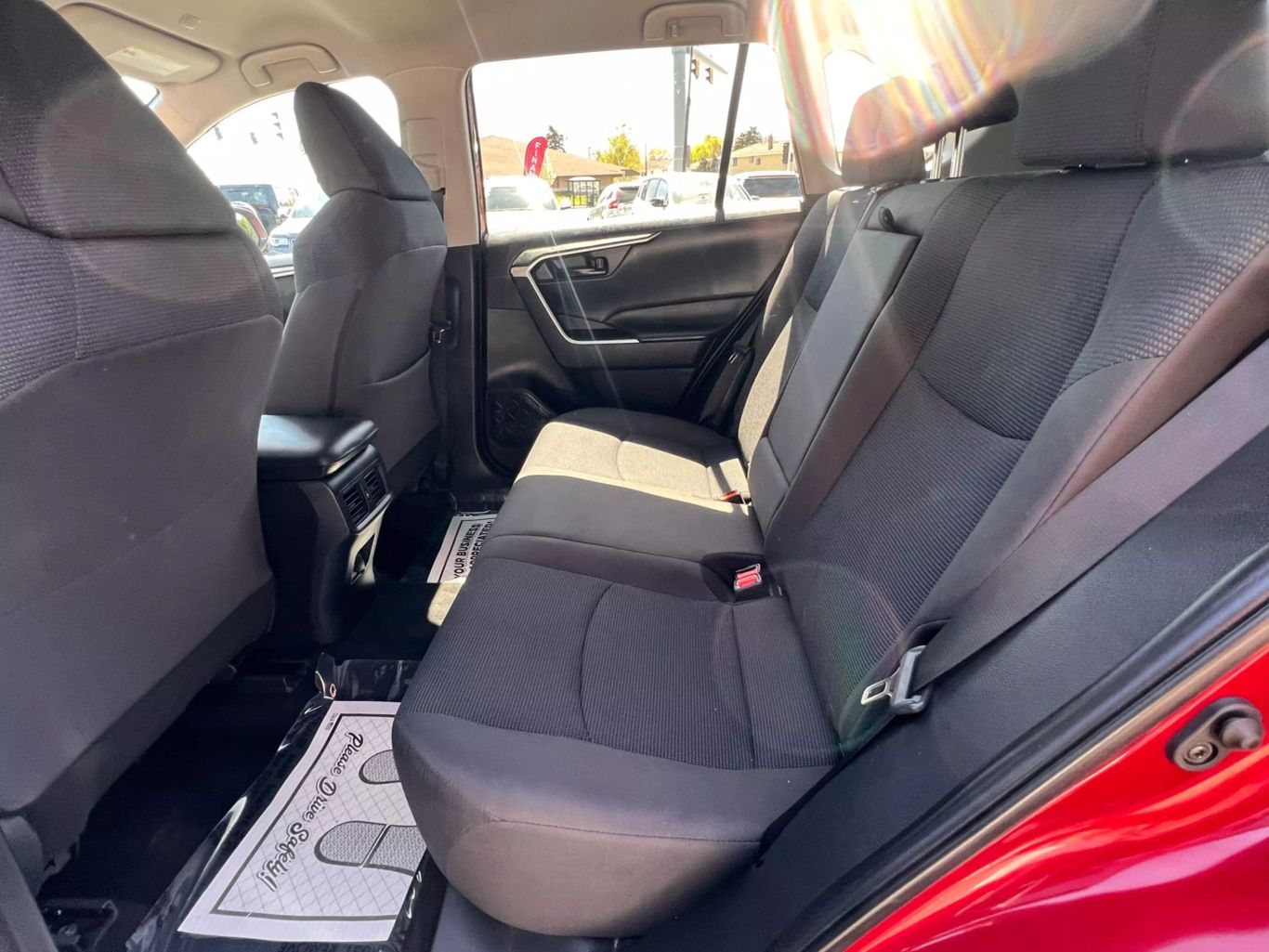 2023 Toyota Rav4 - Image 12