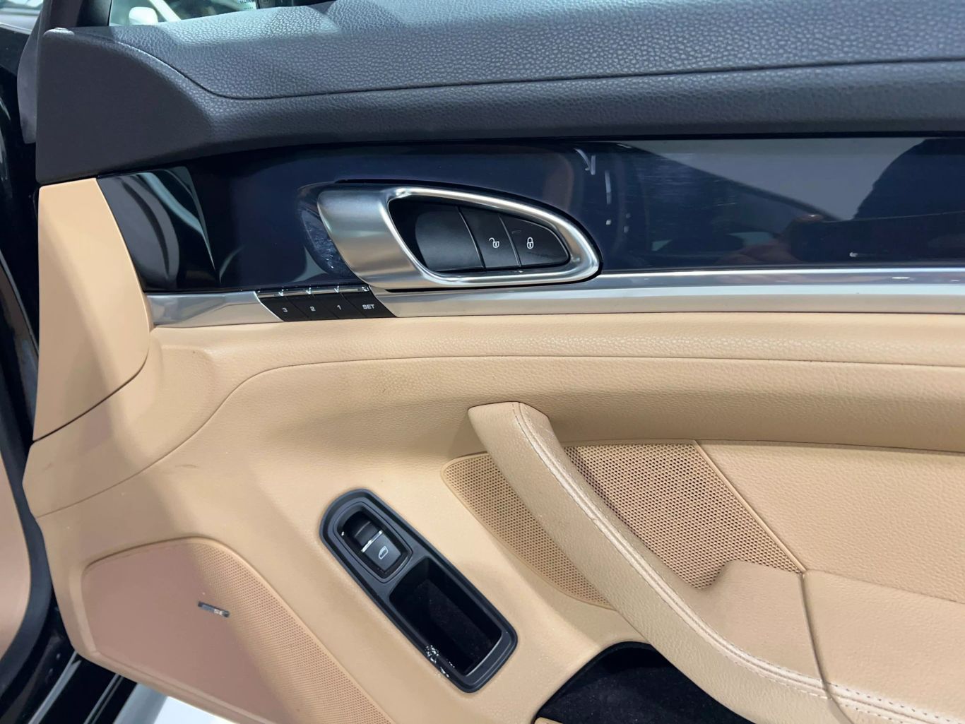2013 PORSCHE PANAMERA SEDAN V6, 3.6 LITER PLATINUM EDITION SEDAN 4D