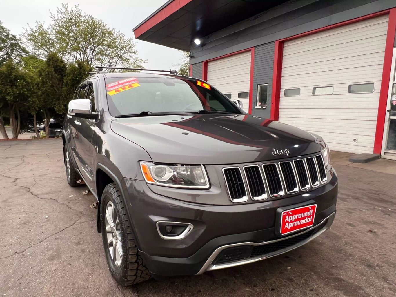 2014 Jeep Grand Cherokee - Image 3