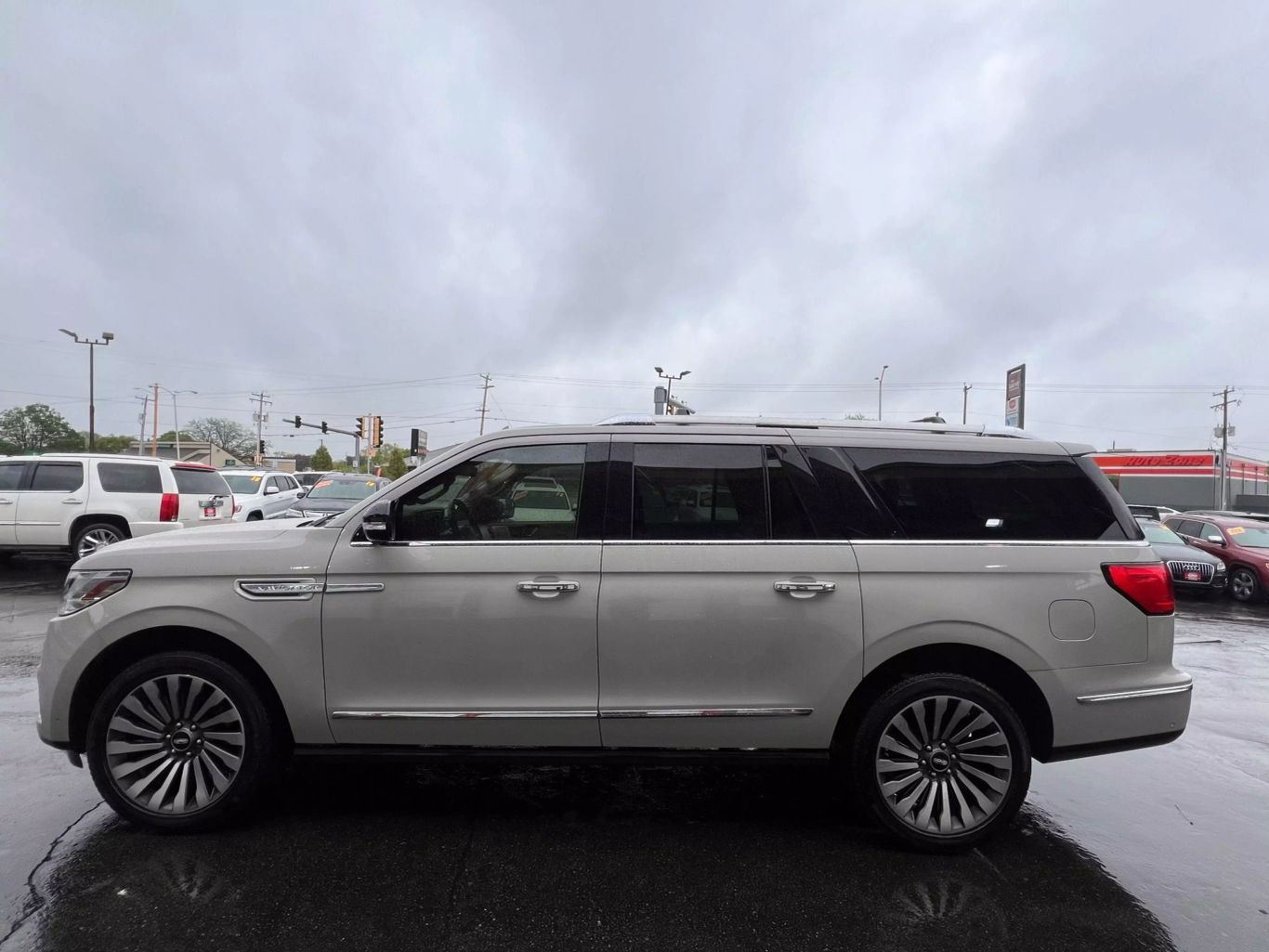 2019 Lincoln Navigator L - Image 7