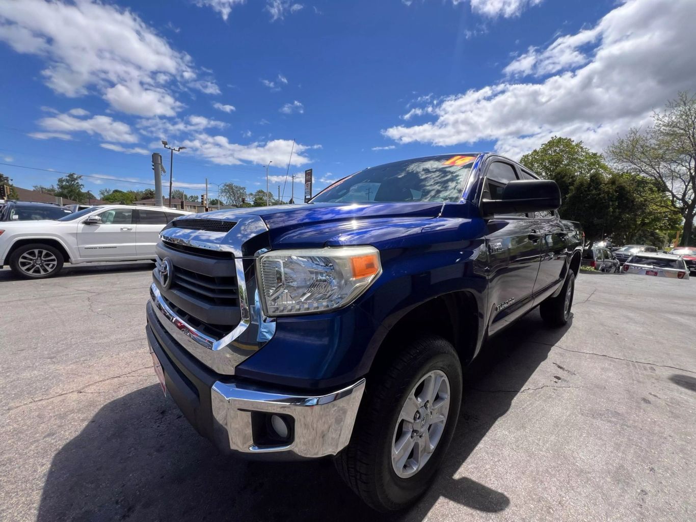 2014 Toyota Tundra Crewmax - Image 6