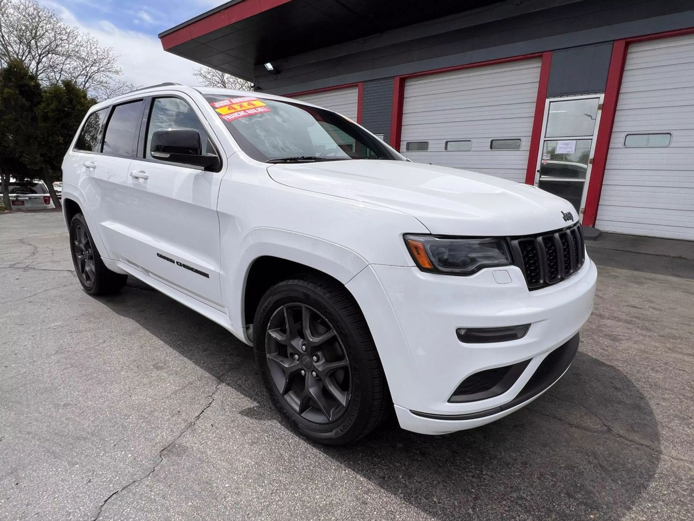 2019 Jeep Grand Cherokee - Image 2