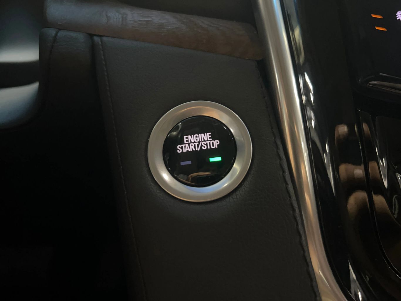 2019 CADILLAC ESCALADE SUV V8, 6.2 LITER PREMIUM LUXURY SPORT UTILITY 4D