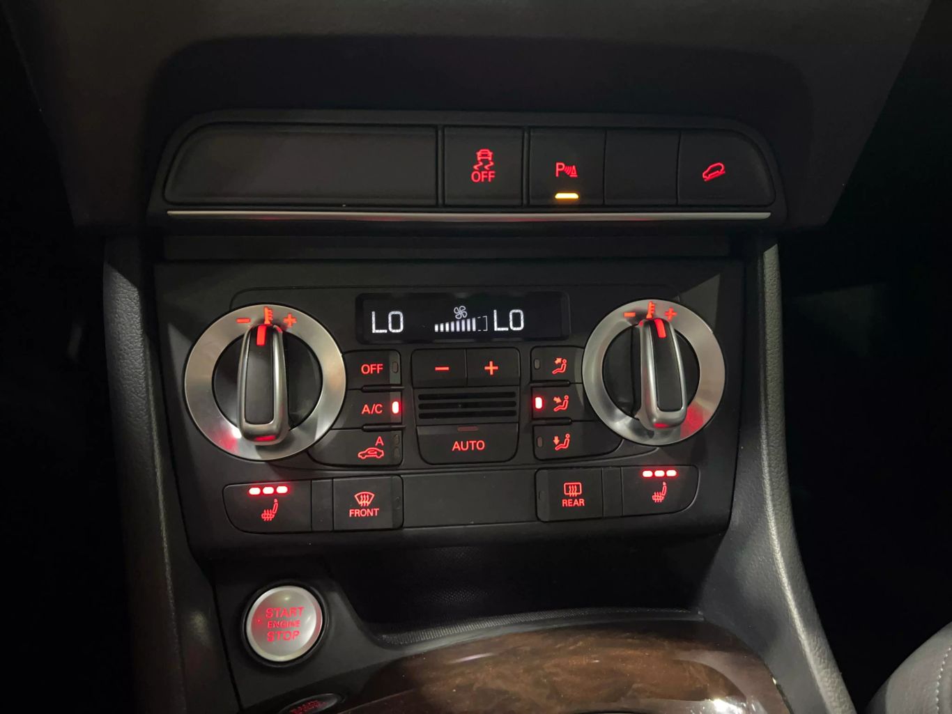 2015 AUDI Q3 SUV 4-CYL, TURBO, 2.0 LITER PREMIUM PLUS SPORT UTILITY 4D