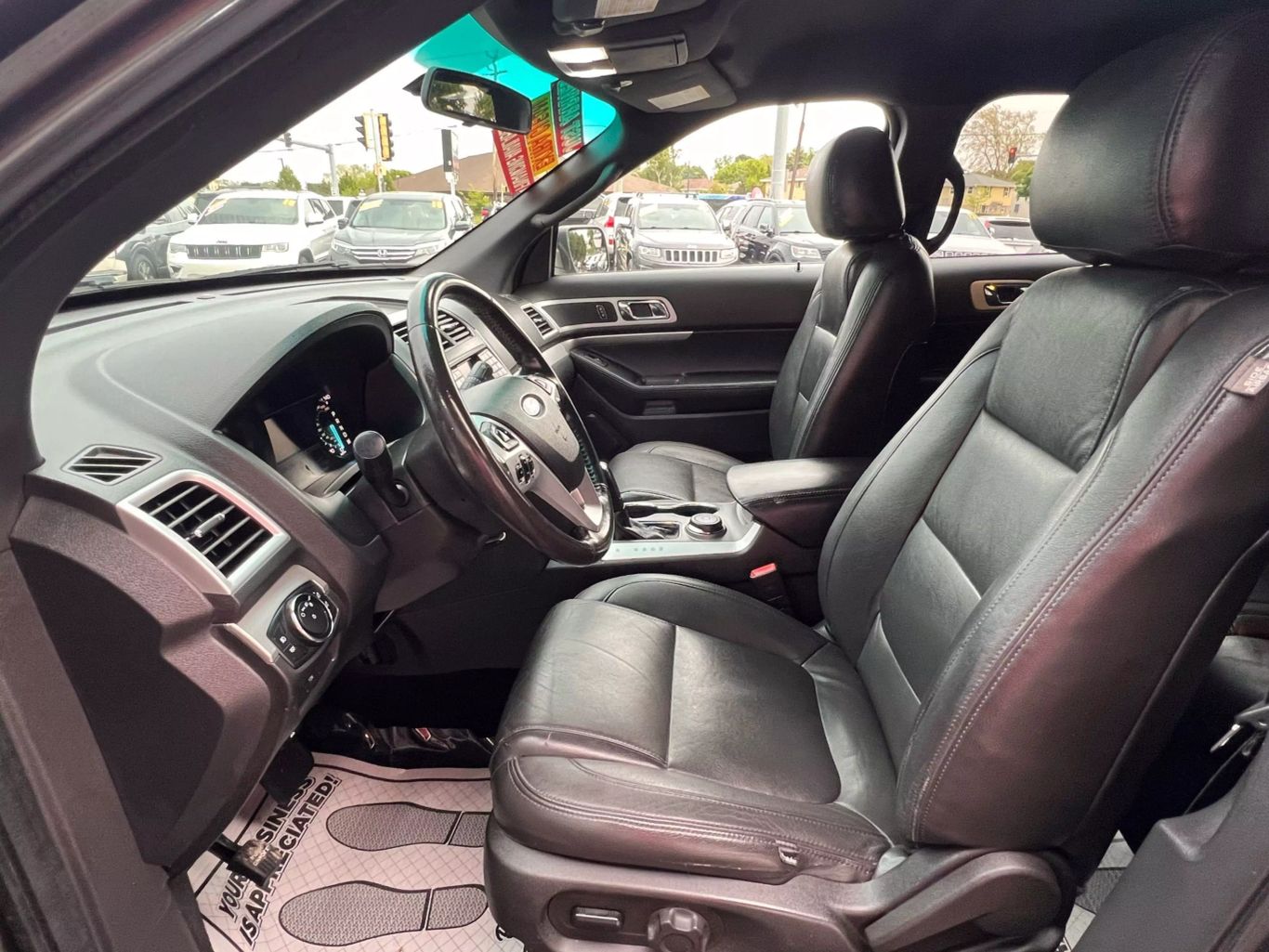 2015 Ford Explorer - Image 11