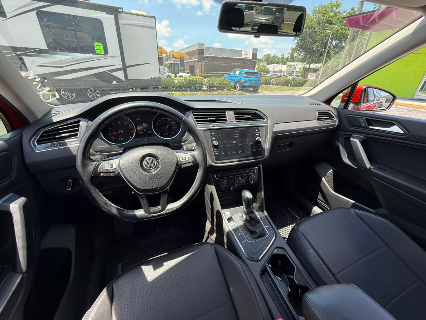 2019 VOLKSWAGEN TIGUAN SUV 4-CYL, TURBO, 2.0 LITER 2.0T SE SPORT UTILITY 4D