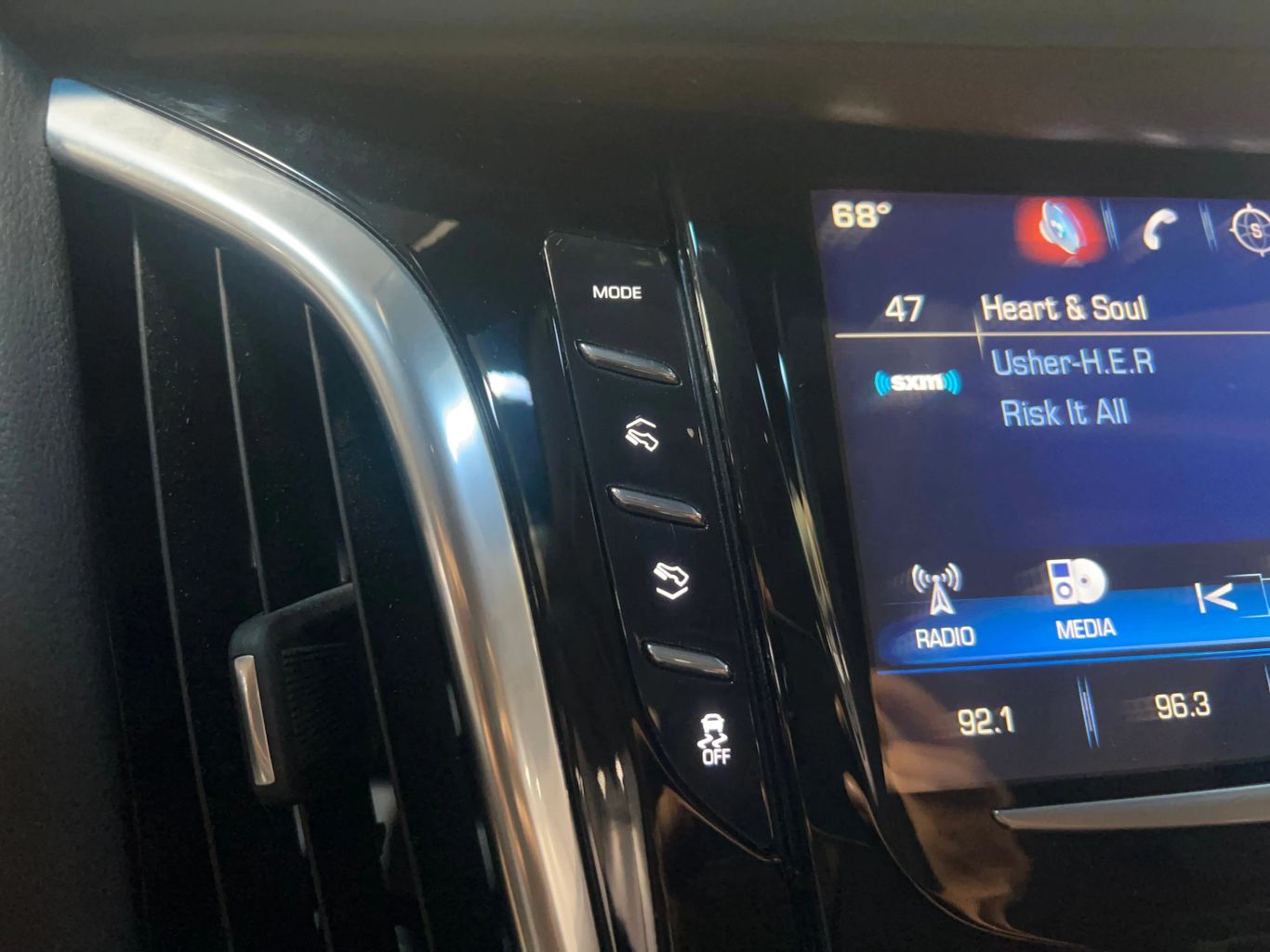 2019 CADILLAC ESCALADE SUV V8, 6.2 LITER PREMIUM LUXURY SPORT UTILITY 4D