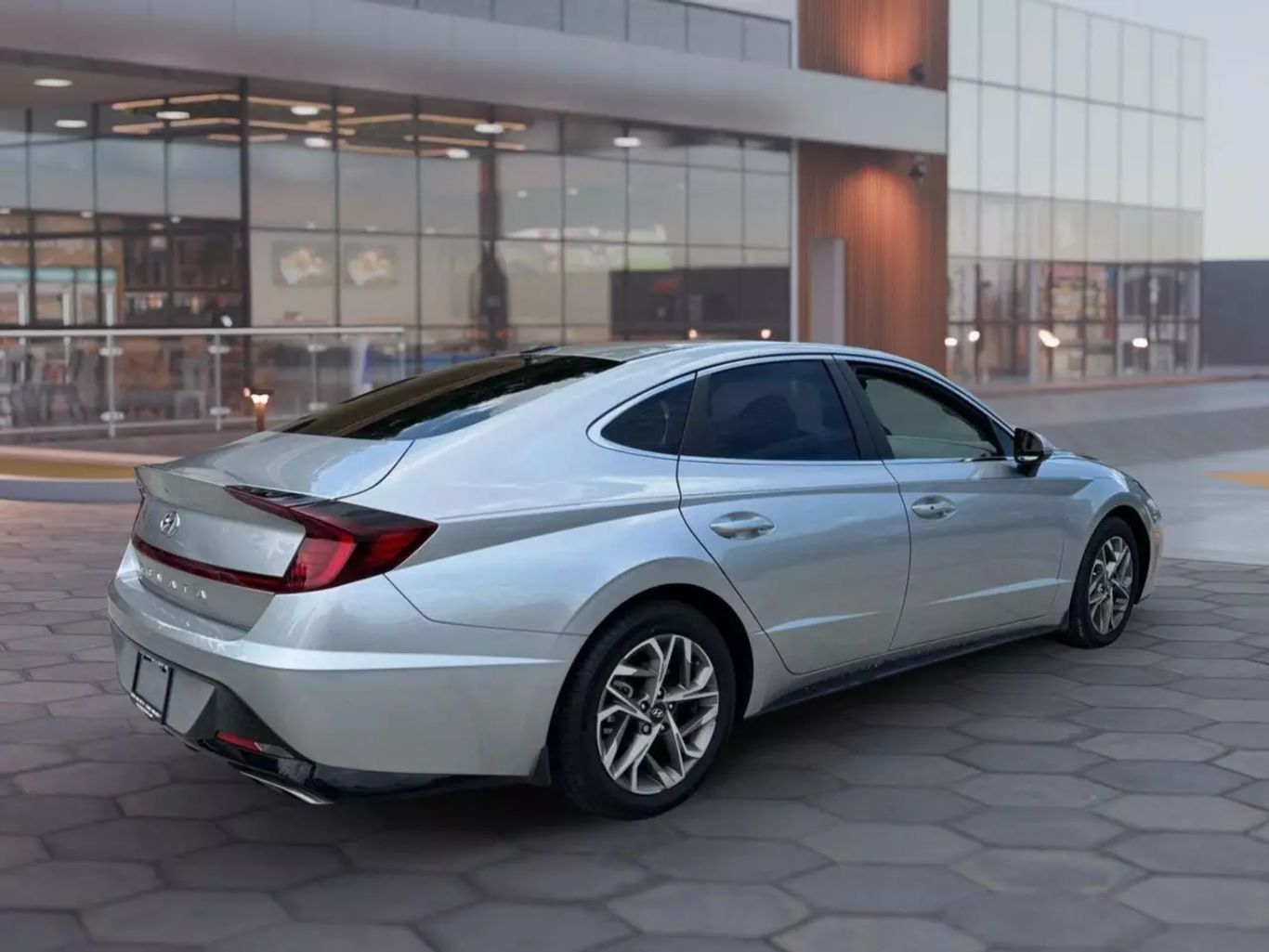 2021 HYUNDAI SONATA SEDAN 4-CYL, 2.5 LITER SEL SEDAN 4D
