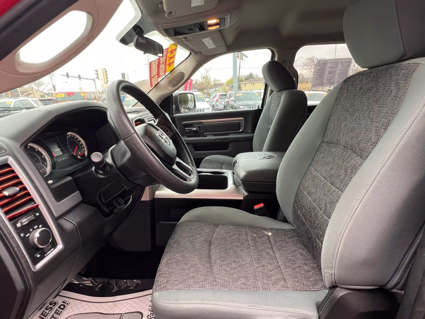 2017 Ram 1500 Crew Cab - Image 11