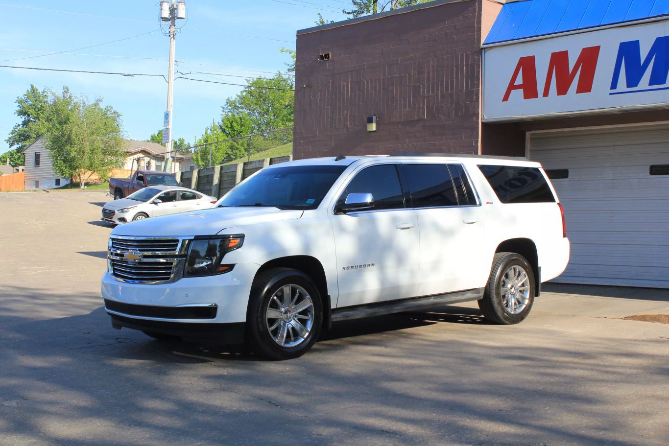 2015 Chevrolet Suburban Lt Sport Utility 4d - Image 3