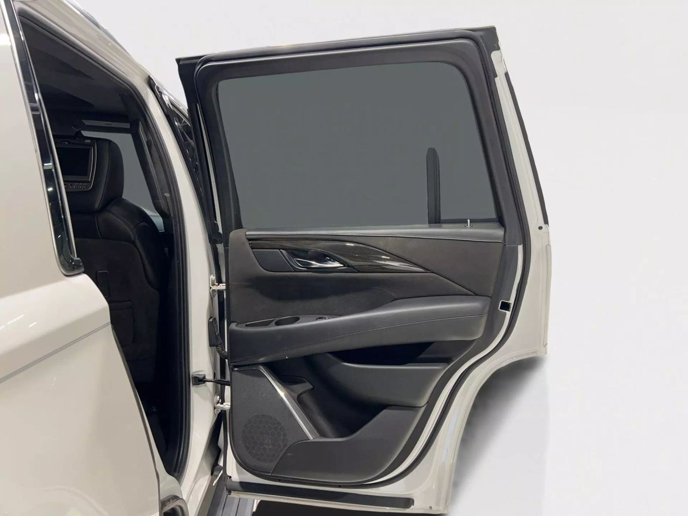 2016 CADILLAC ESCALADE SUV V8, 6.2 LITER PLATINUM SPORT UTILITY 4D