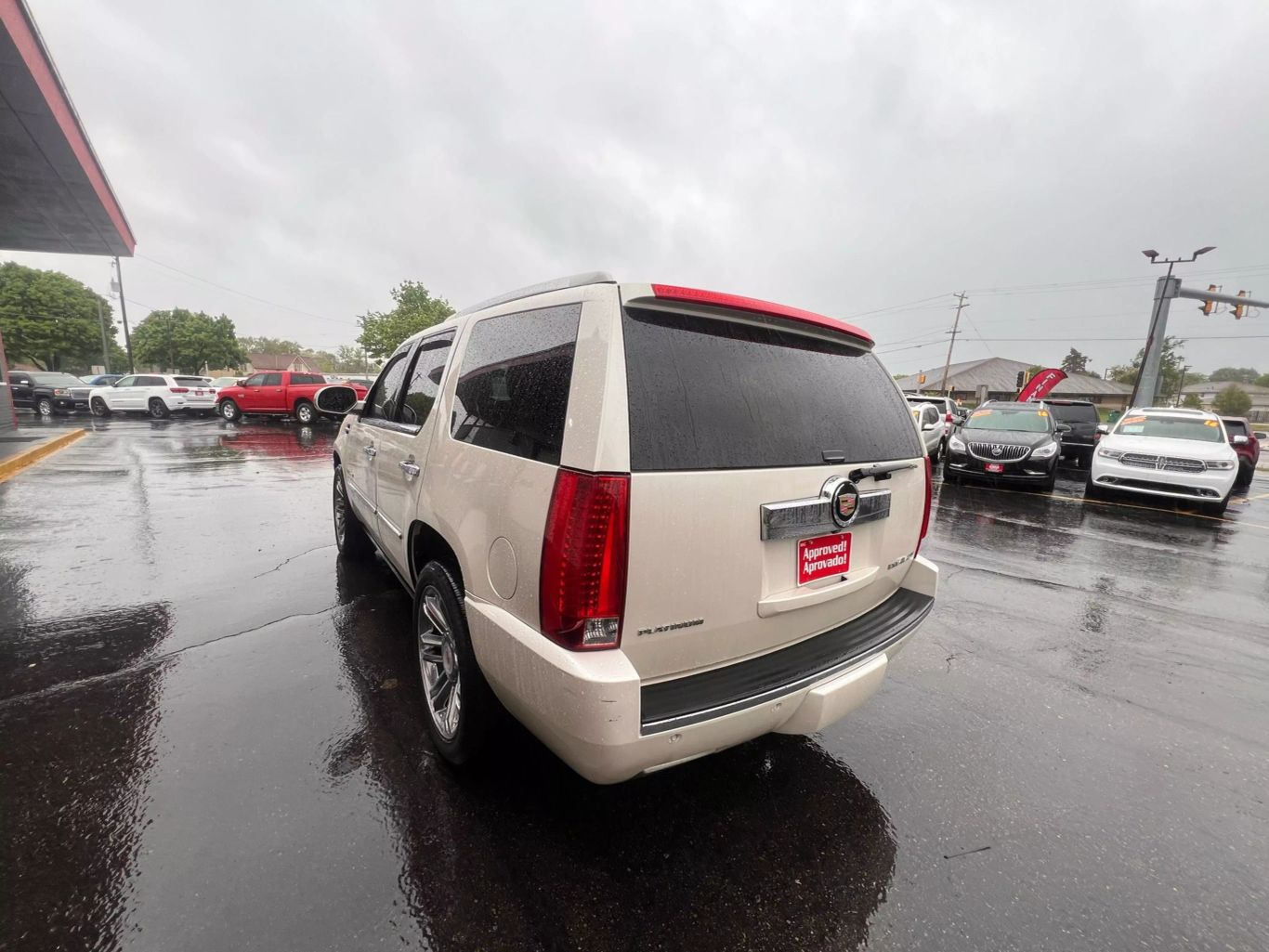 2013 Cadillac Escalade - Image 8