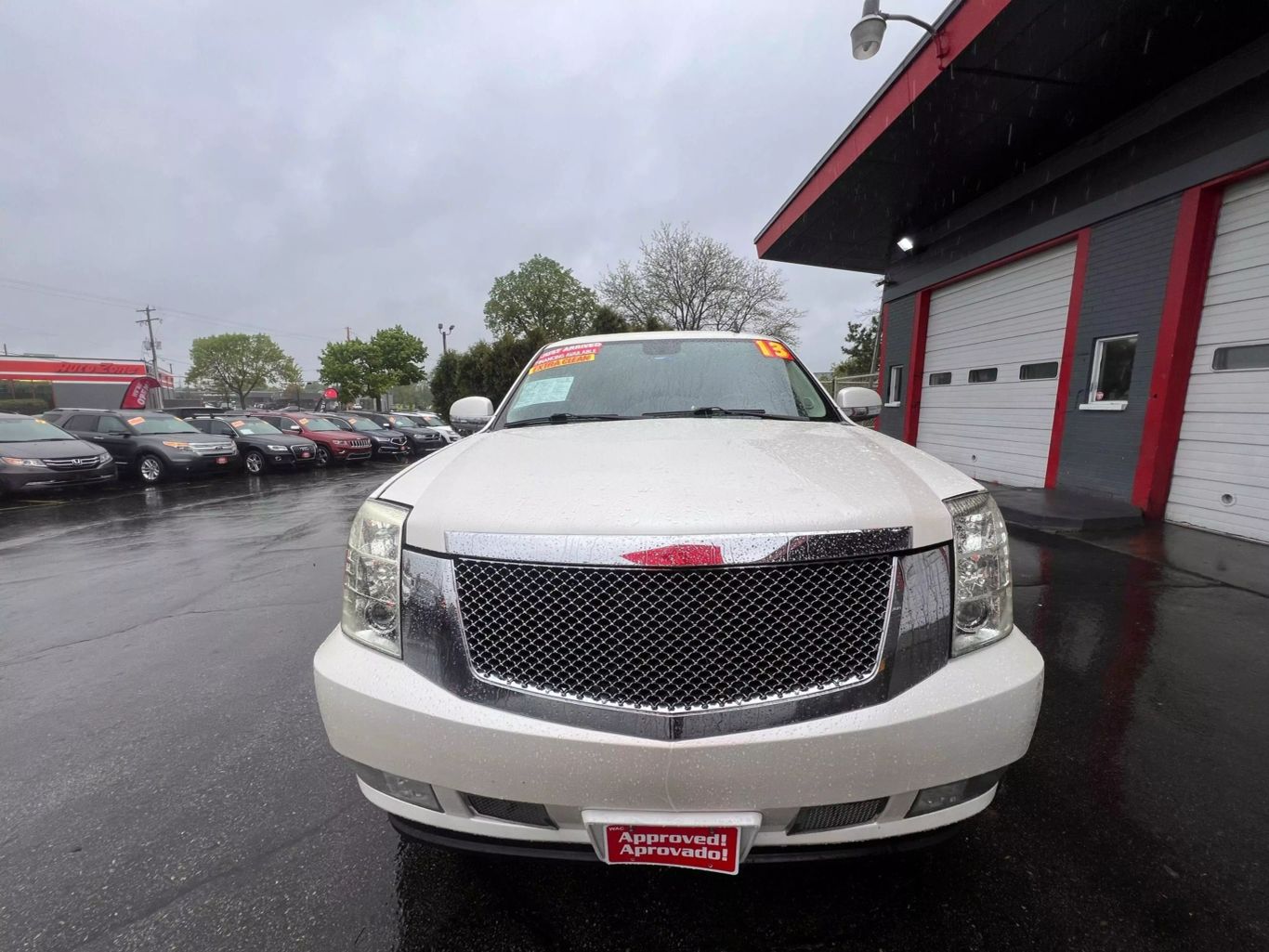 2013 Cadillac Escalade - Image 4