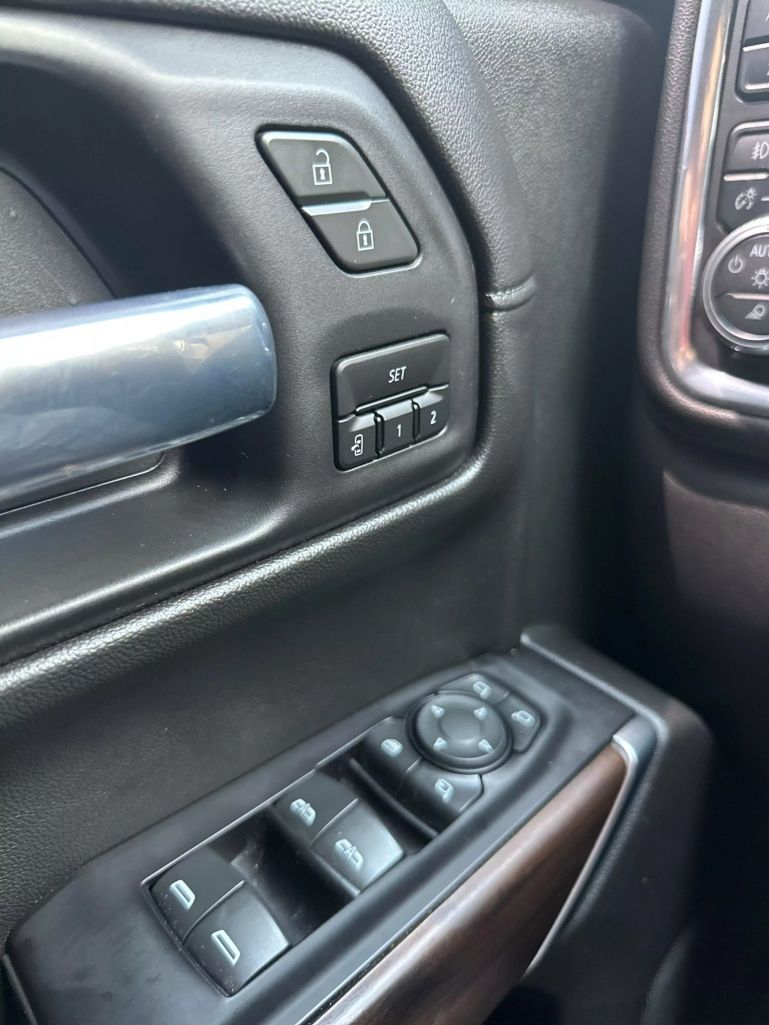 2020 GMC SIERRA 1500 CREW CAB PICKUP V8, ECOTEC3, DFM, 5.3 LITER SLT PICKUP 4D 5 3/4 FT - Tampa Motor Cars