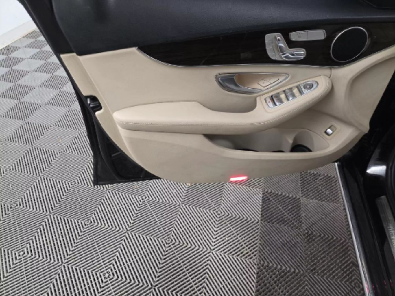 2017 MERCEDES-BENZ C-CLASS SEDAN 4-CYL, TURBO, 2.0 LITER C 300 SEDAN 4D
