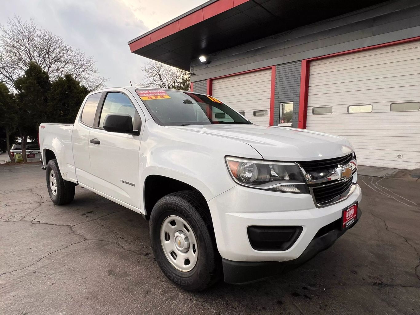 2018 Chevrolet Colorado Extended Cab - Image 2