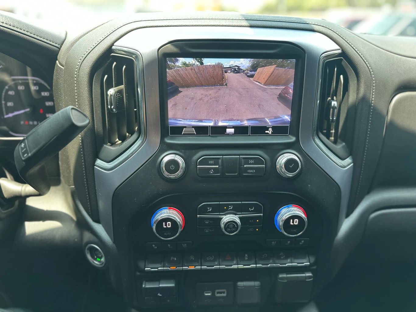 2020 GMC SIERRA 1500 CREW CAB PICKUP V8, ECOTEC3, DFM, 5.3 LITER SLT PICKUP 4D 5 3/4 FT - Tampa Motor Cars