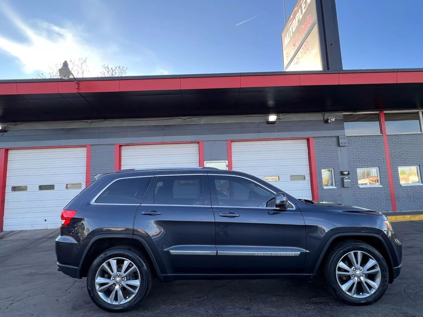 2013 Jeep Grand Cherokee - Image 1