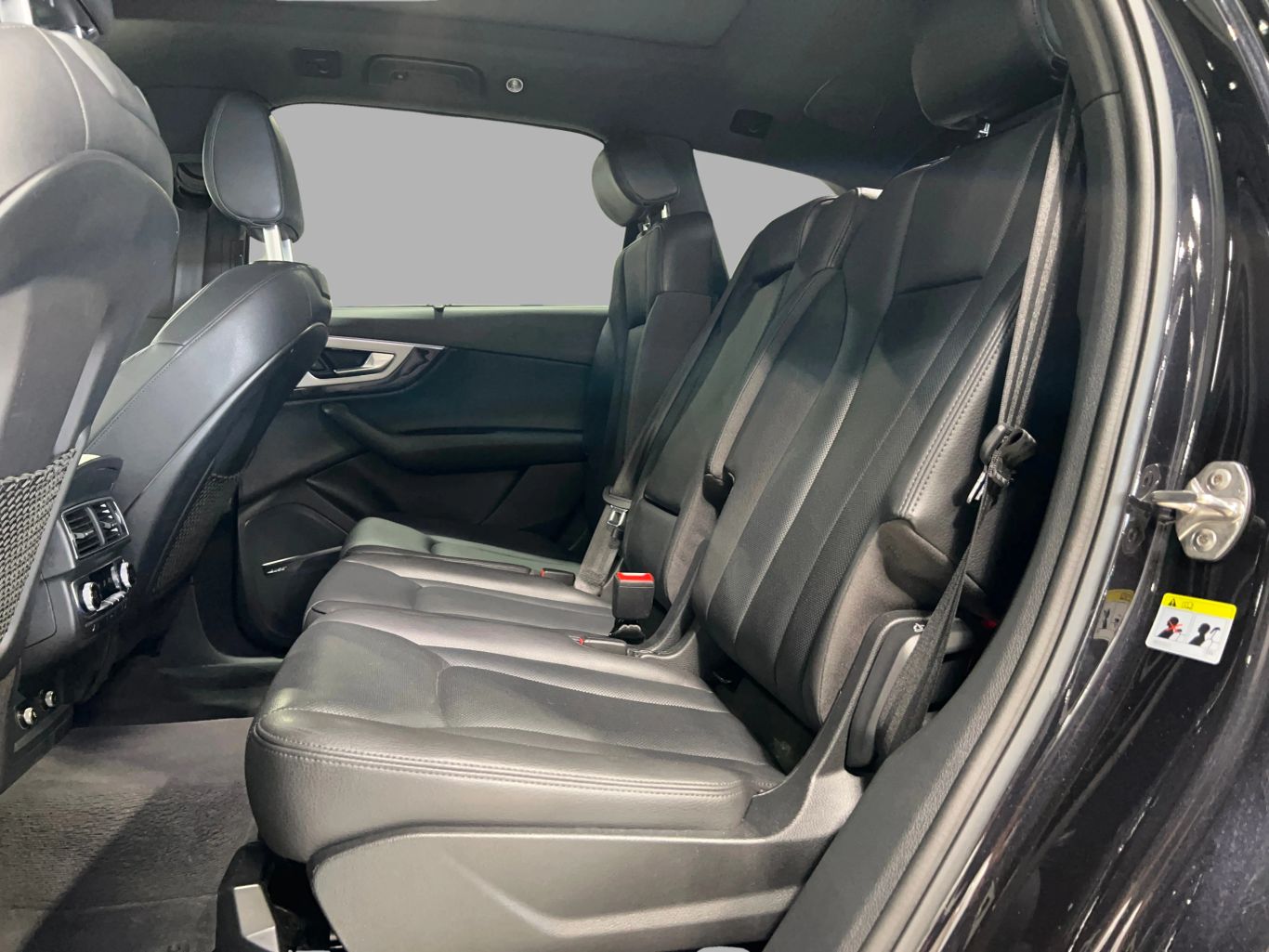 2019 AUDI Q7 SUV 4-CYL, TURBO, 2.0 LITER 45 TFSI PREMIUM PLUS SPORT UTILITY 4D