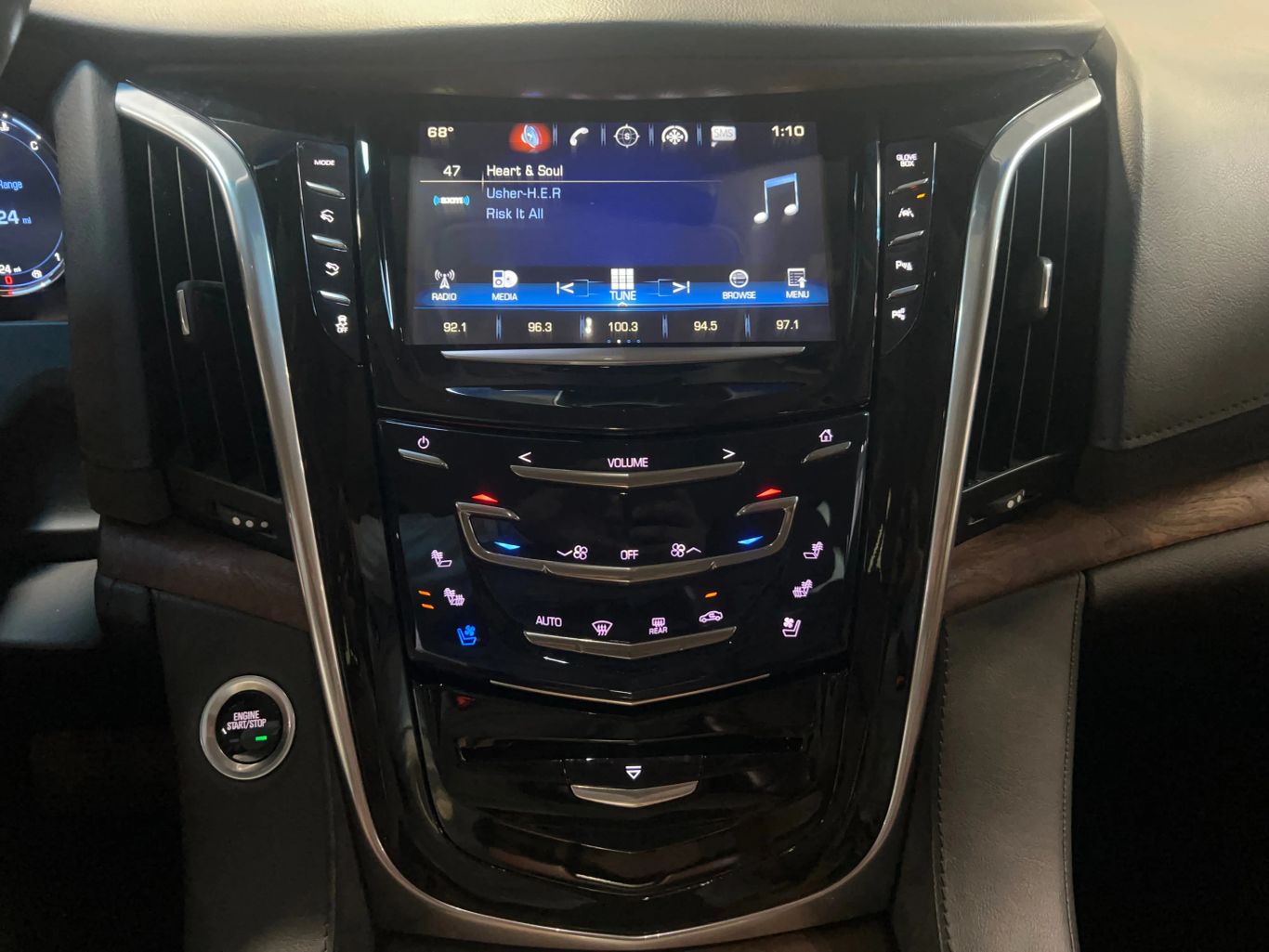 2019 CADILLAC ESCALADE SUV V8, 6.2 LITER PREMIUM LUXURY SPORT UTILITY 4D