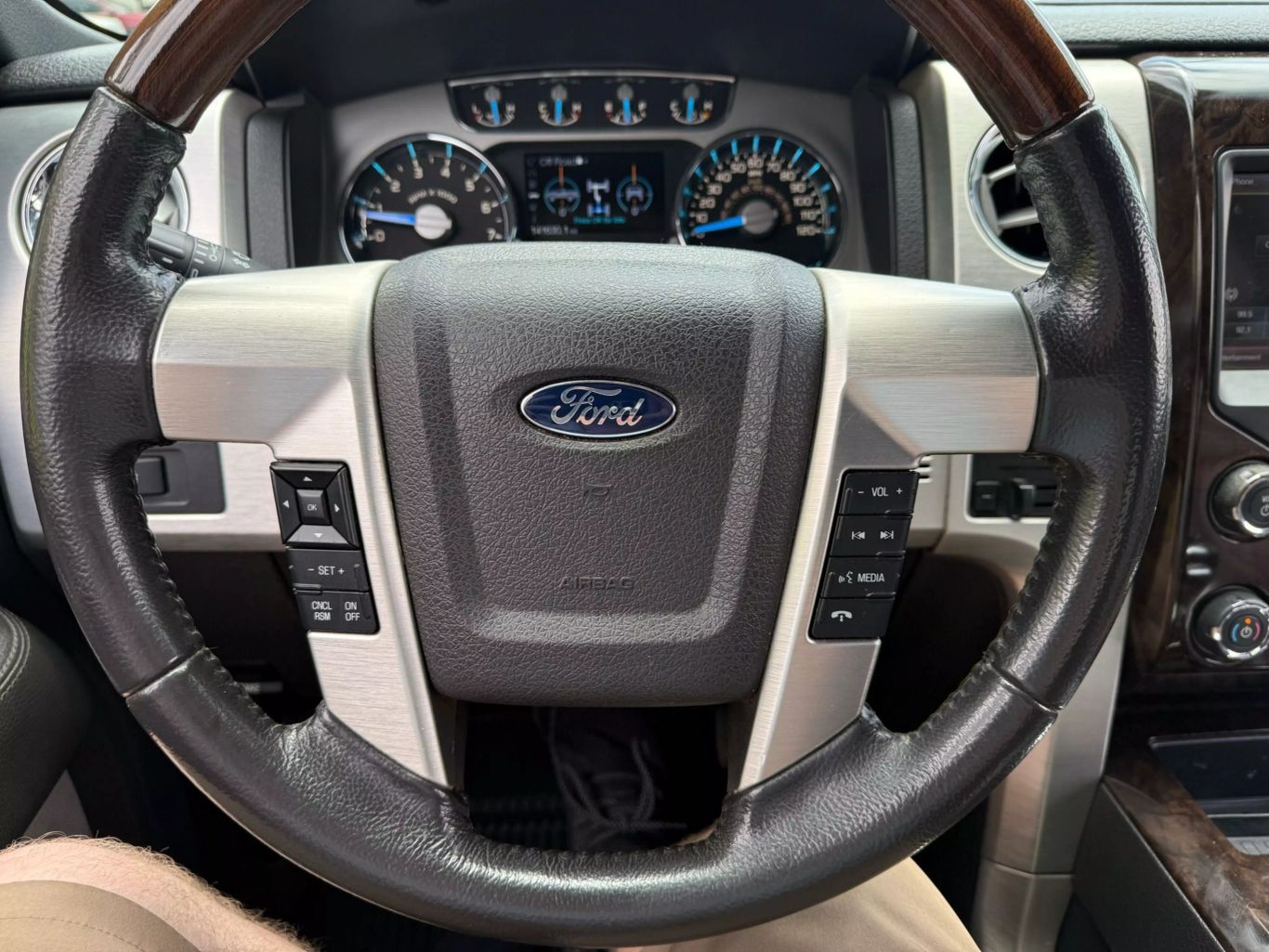 2014 FORD F150 SUPERCREW CAB PICKUP V6, ECOBOOST, 3.5L PLATINUM PICKUP 4D 5 1/2 FT