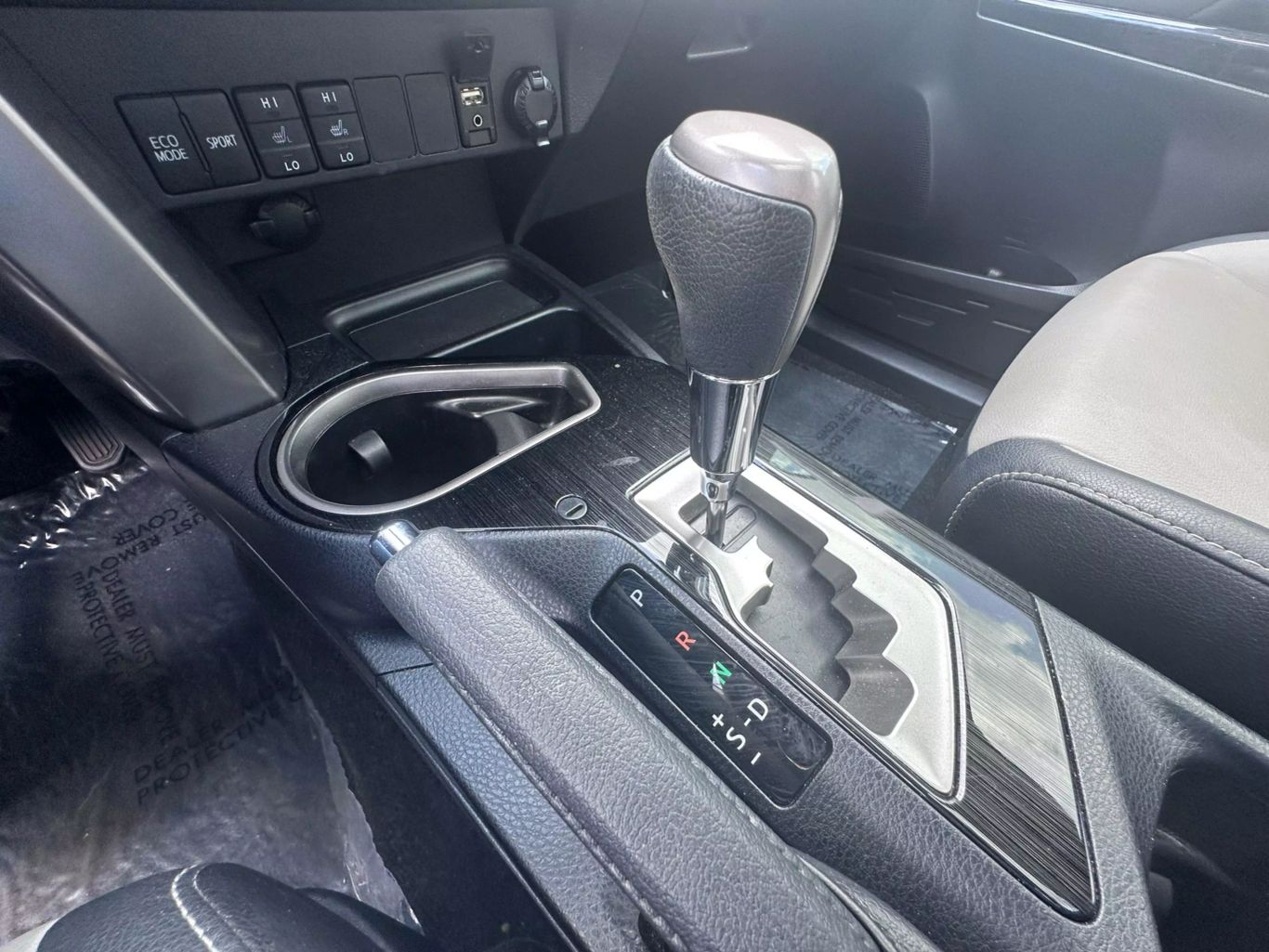 2018 TOYOTA RAV4 SUV 4-CYL, 2.5 LITER LIMITED SPORT UTILITY 4D - Tampa Motor Cars