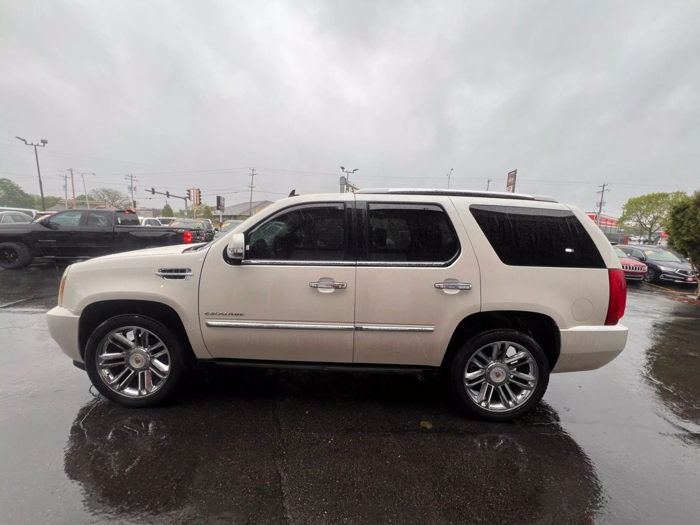 2013 Cadillac Escalade - Image 7