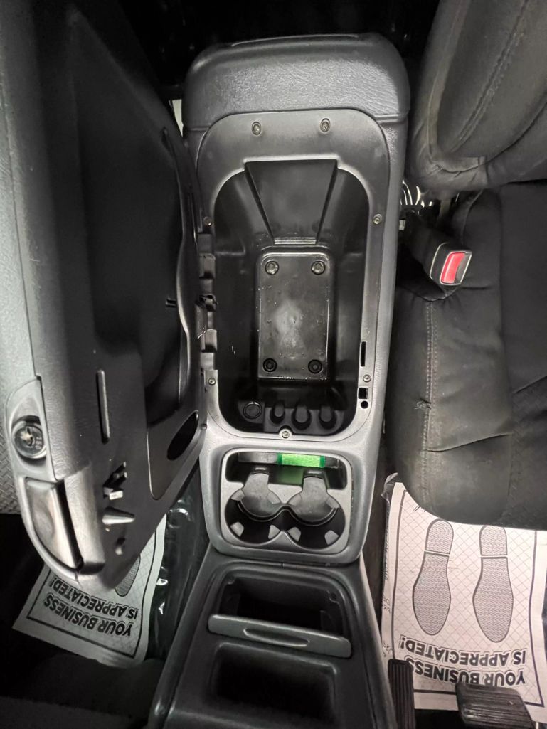 2002 Chevrolet Avalanche 1500 - Image 15