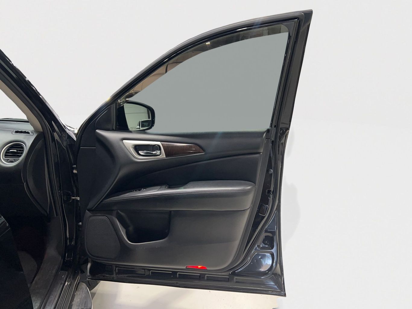 2014 NISSAN PATHFINDER SUV V6, 3.5 LITER PLATINUM SPORT UTILITY 4D
