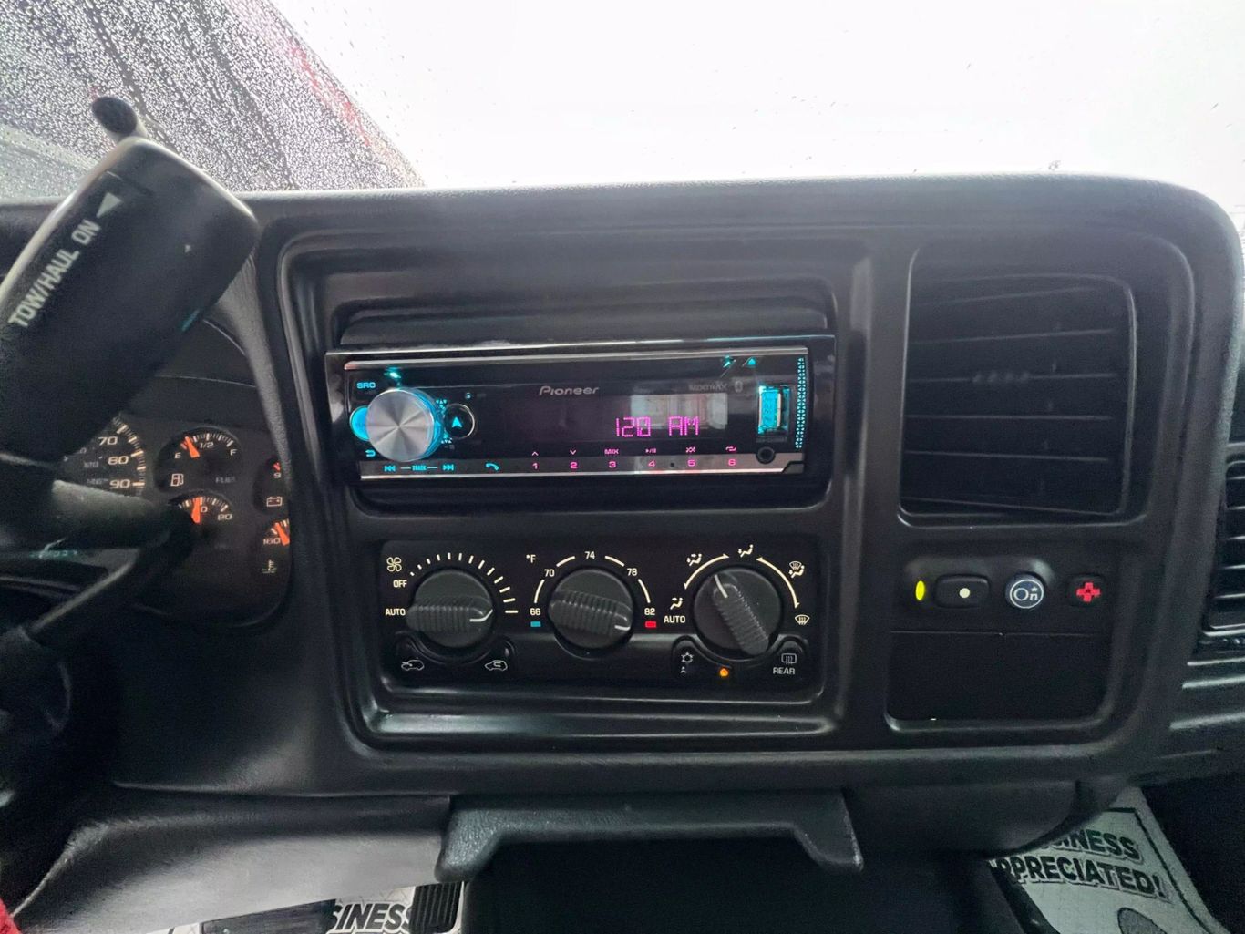 2002 Chevrolet Avalanche 1500 - Image 16