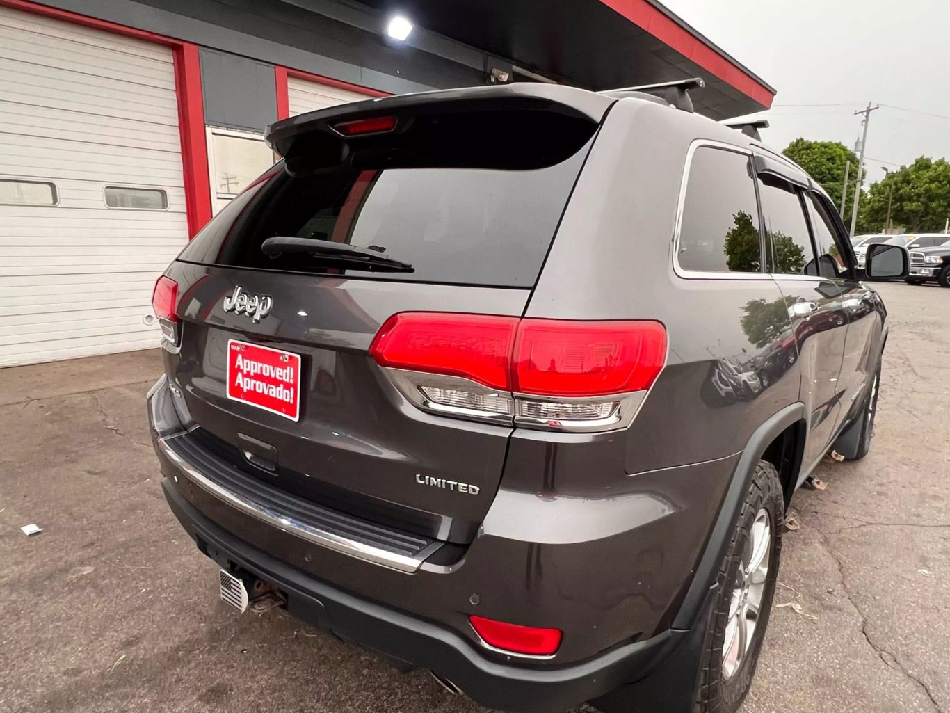2014 Jeep Grand Cherokee - Image 10