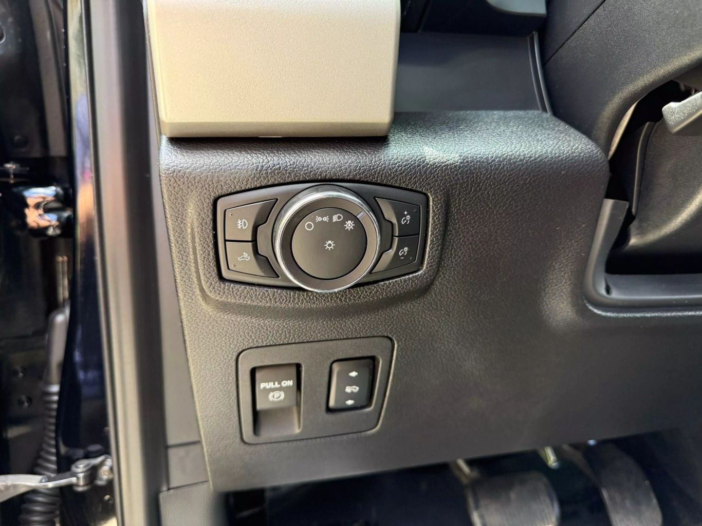 2018 FORD F-150 PICKUP 2.7L V6 ECOBOOST ENGINE CREW CAB LARIAT ECOBOOST 4WD 2.7L V6 TURBO