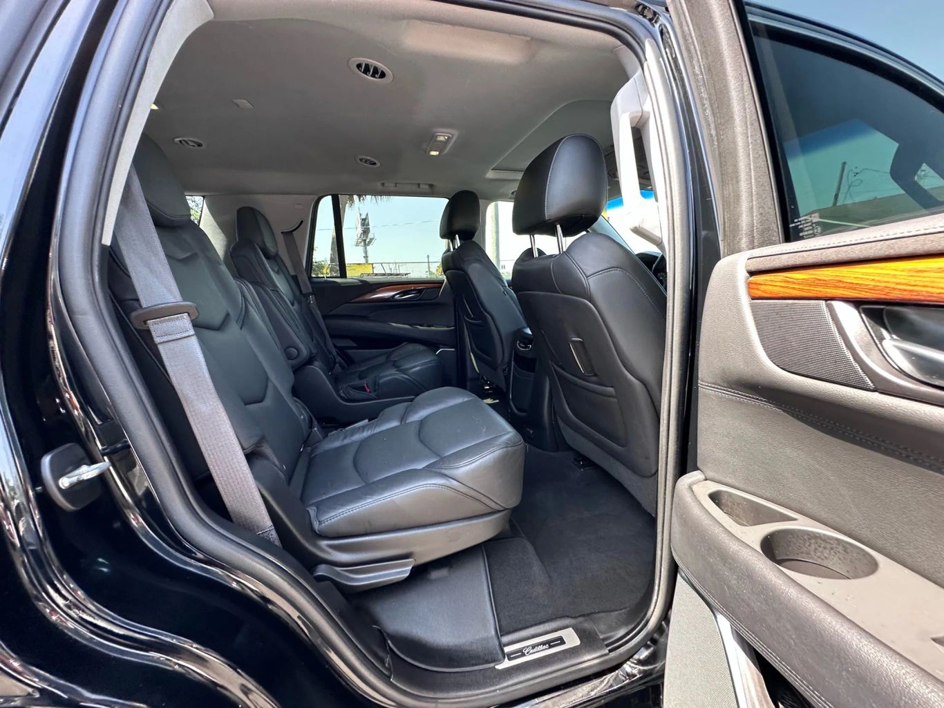 2017 CADILLAC ESCALADE SUV V8, 6.2 LITER LUXURY SPORT UTILITY 4D - Tampa Motor Cars