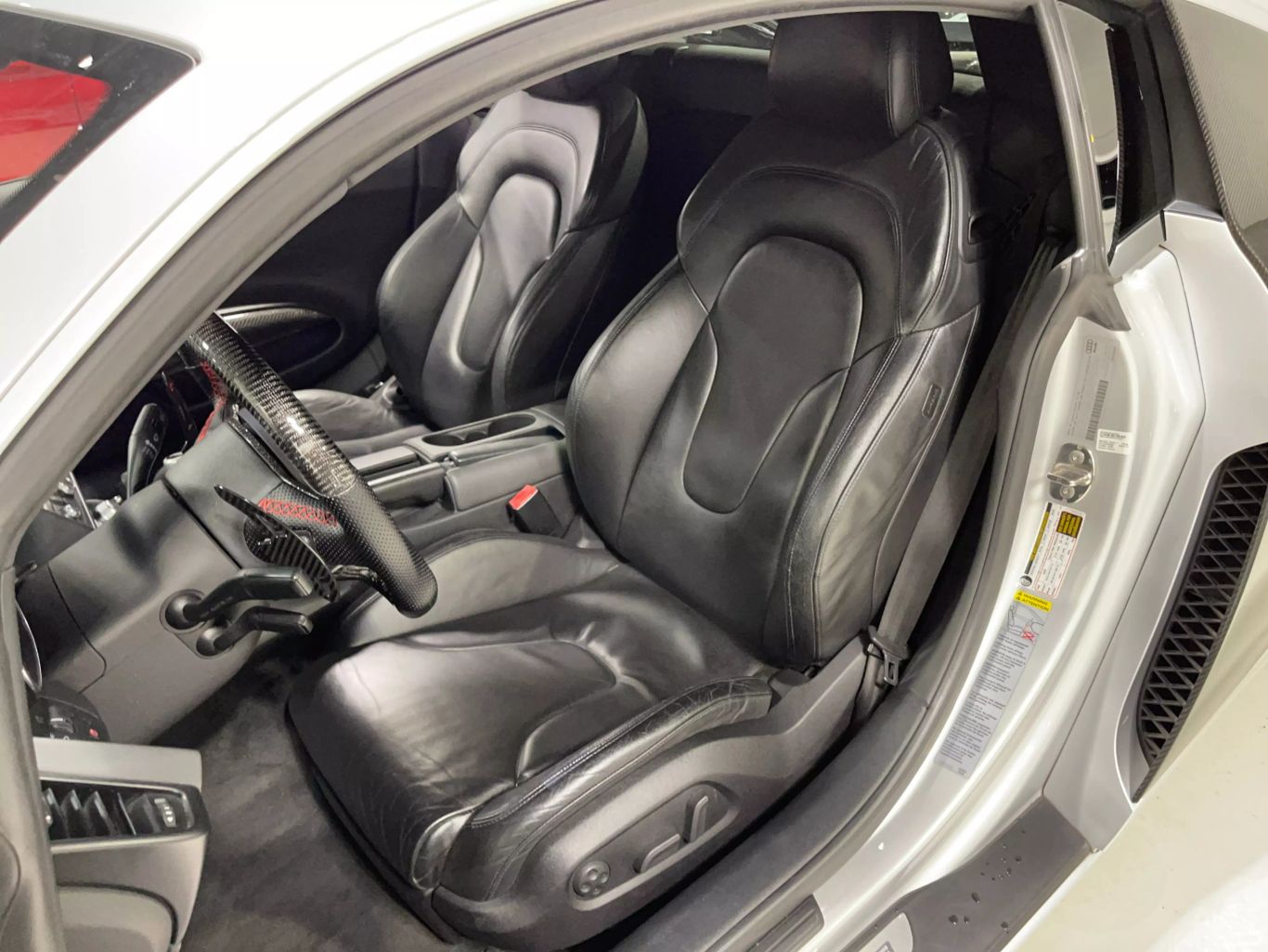 2009 AUDI R8 COUPE V8, 4.2 LITER QUATTRO COUPE 2D