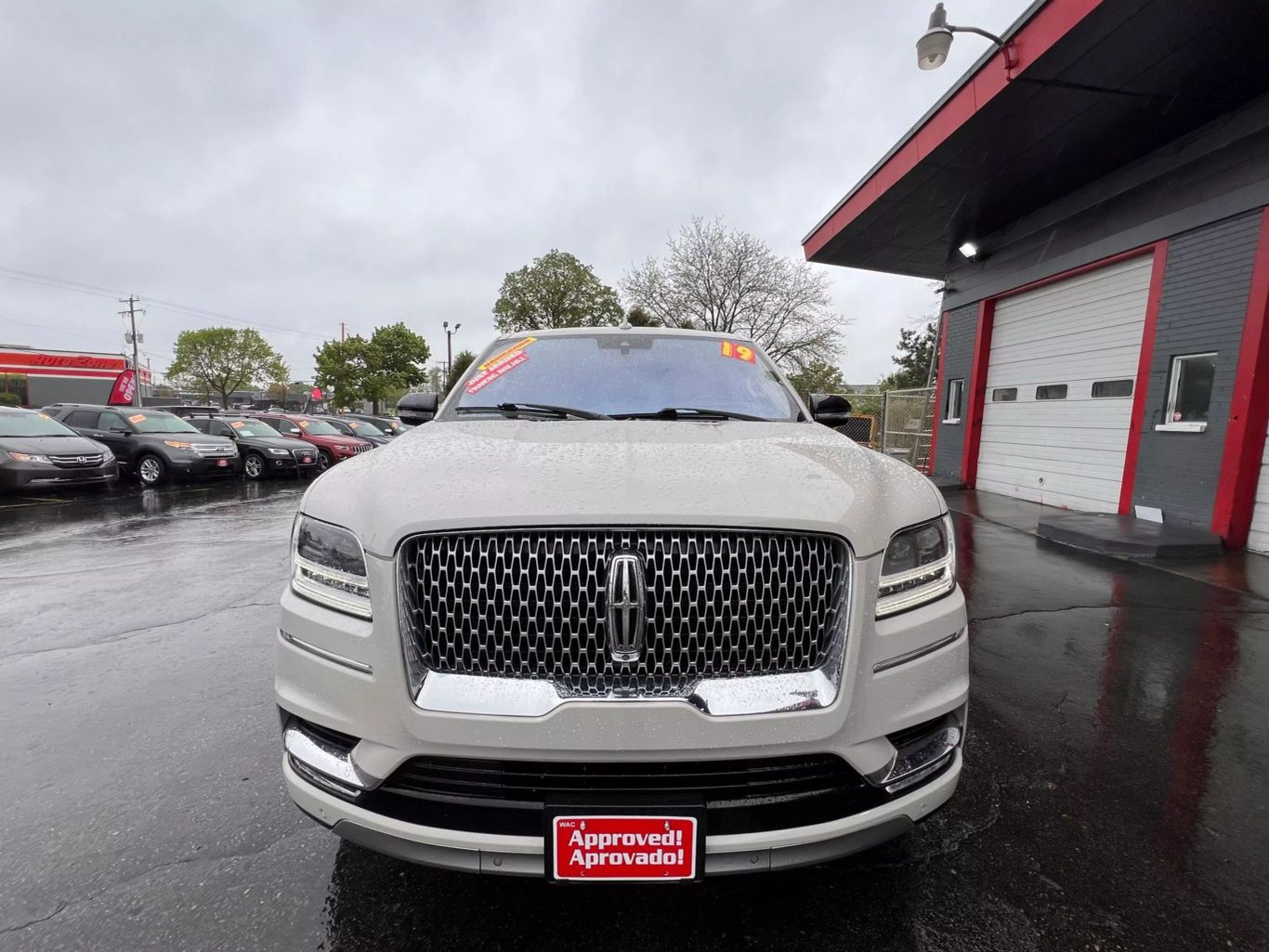 2019 Lincoln Navigator L - Image 4