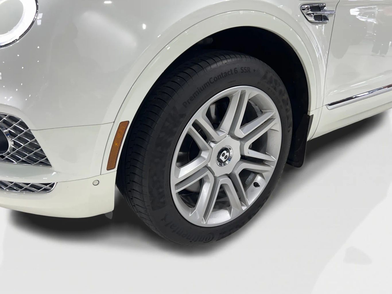 2018 BENTLEY BENTAYGA SEDAN W12, TWIN TURBO, 6.0 LITER W12 SIGNATURE SEDAN 4D