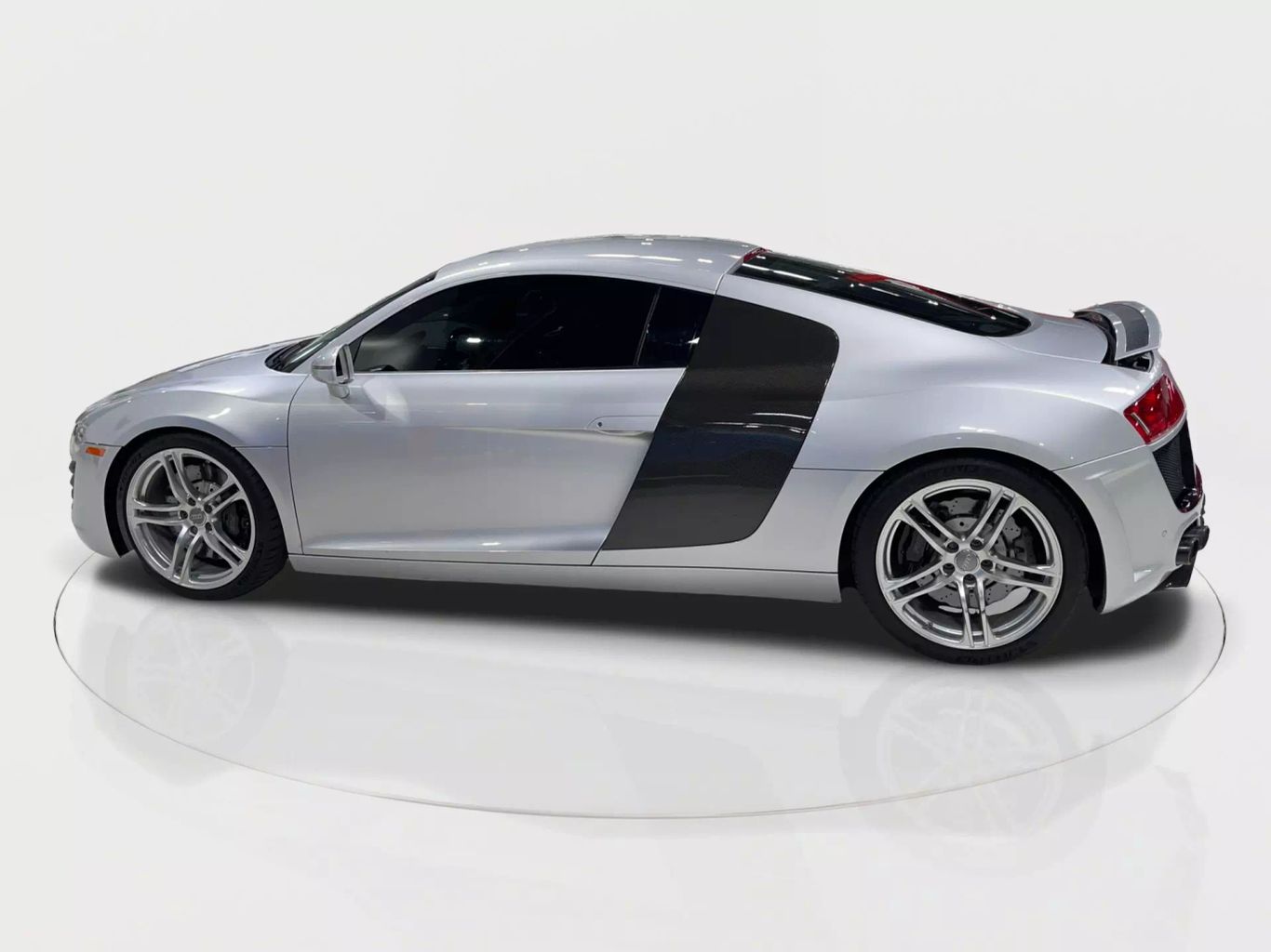 2009 AUDI R8 COUPE V8, 4.2 LITER QUATTRO COUPE 2D