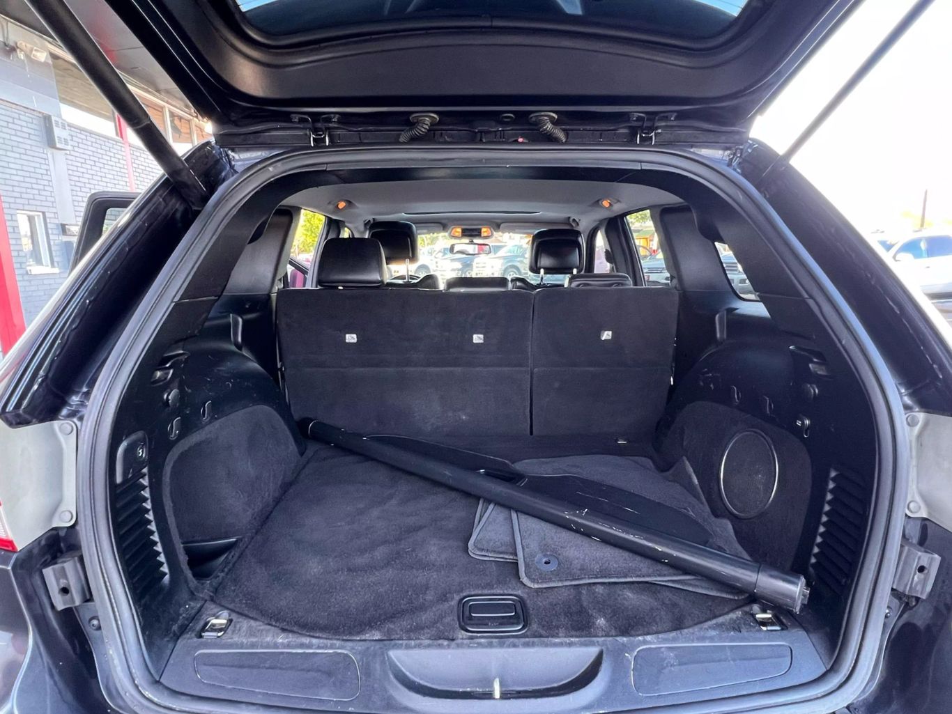2013 Jeep Grand Cherokee - Image 13