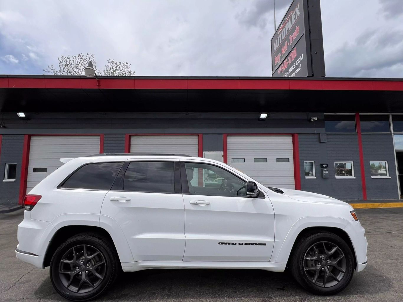 2019 Jeep Grand Cherokee - Image 1