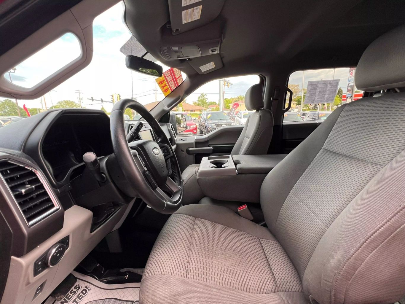 2015 Ford F150 Supercrew Cab - Image 11