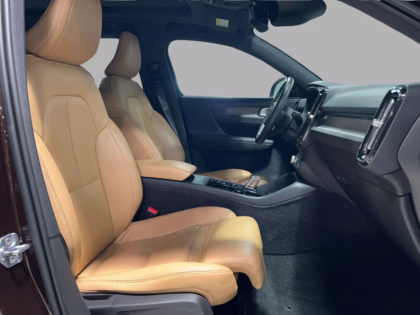 2019 VOLVO XC40 SUV 4-CYL, DRIVE-E, TURBO, 2.0 LITER T5 INSCRIPTION SPORT UTILITY 4D