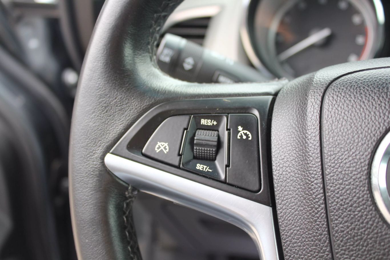 2013 Buick Verano Sedan 4d - Image 19