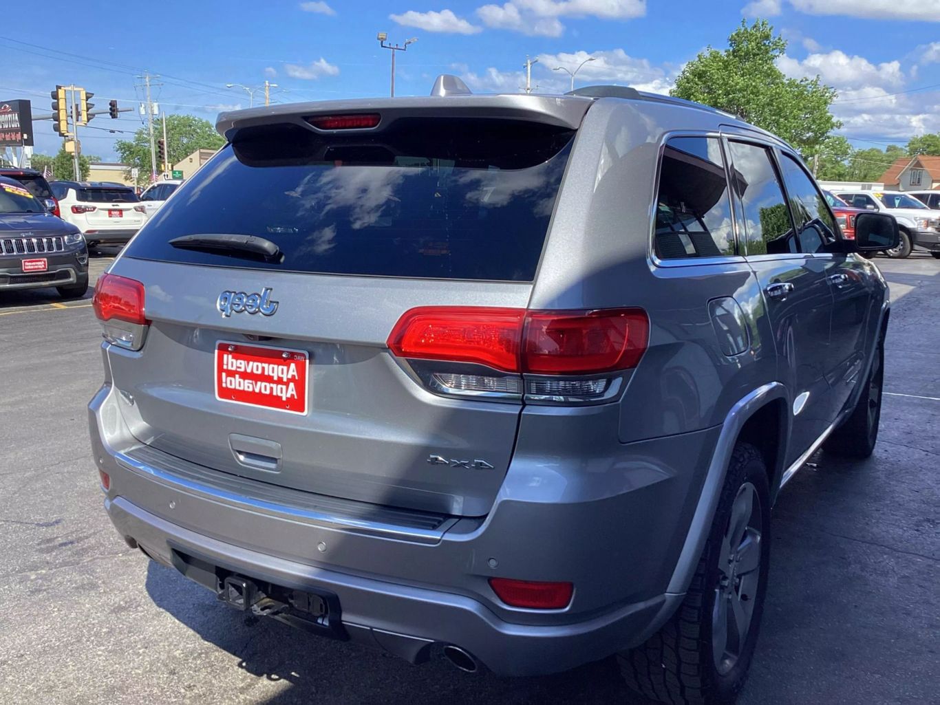 2014 Jeep Grand Cherokee - Image 10