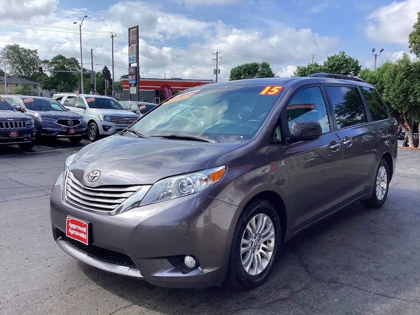 2015 Toyota Sienna - Image 6