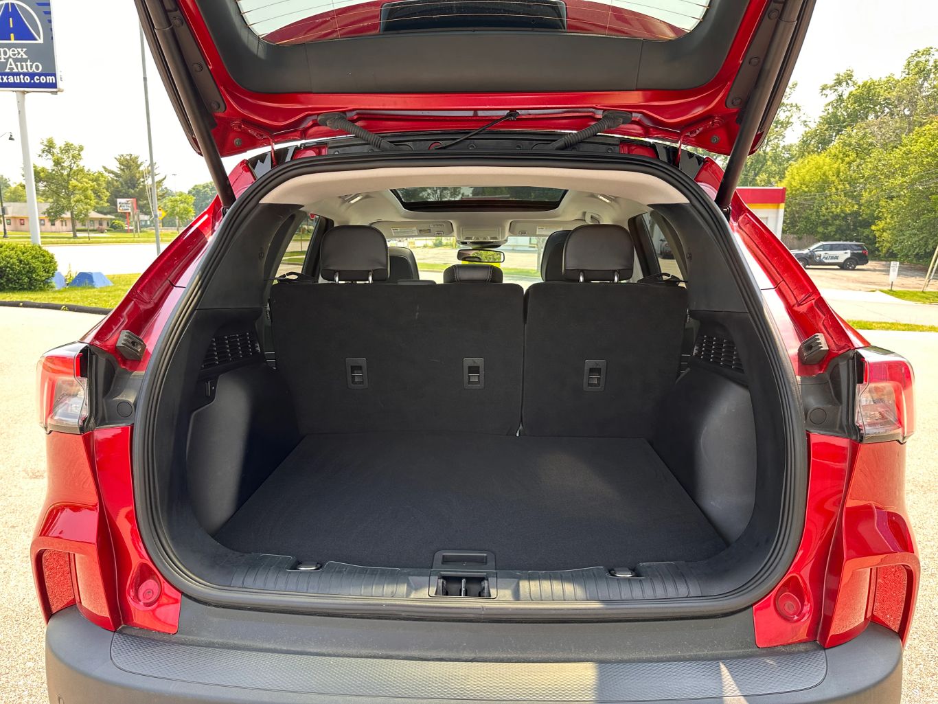 2022 FORD ESCAPE SUV 4-CYL, HYBRID, 2.5 LITER TITANIUM HYBRID SPORT UTILITY 4D